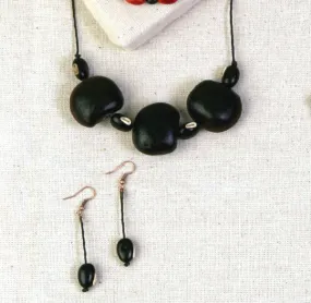 Congolo Carriel Seed Necklace - Natural Artist