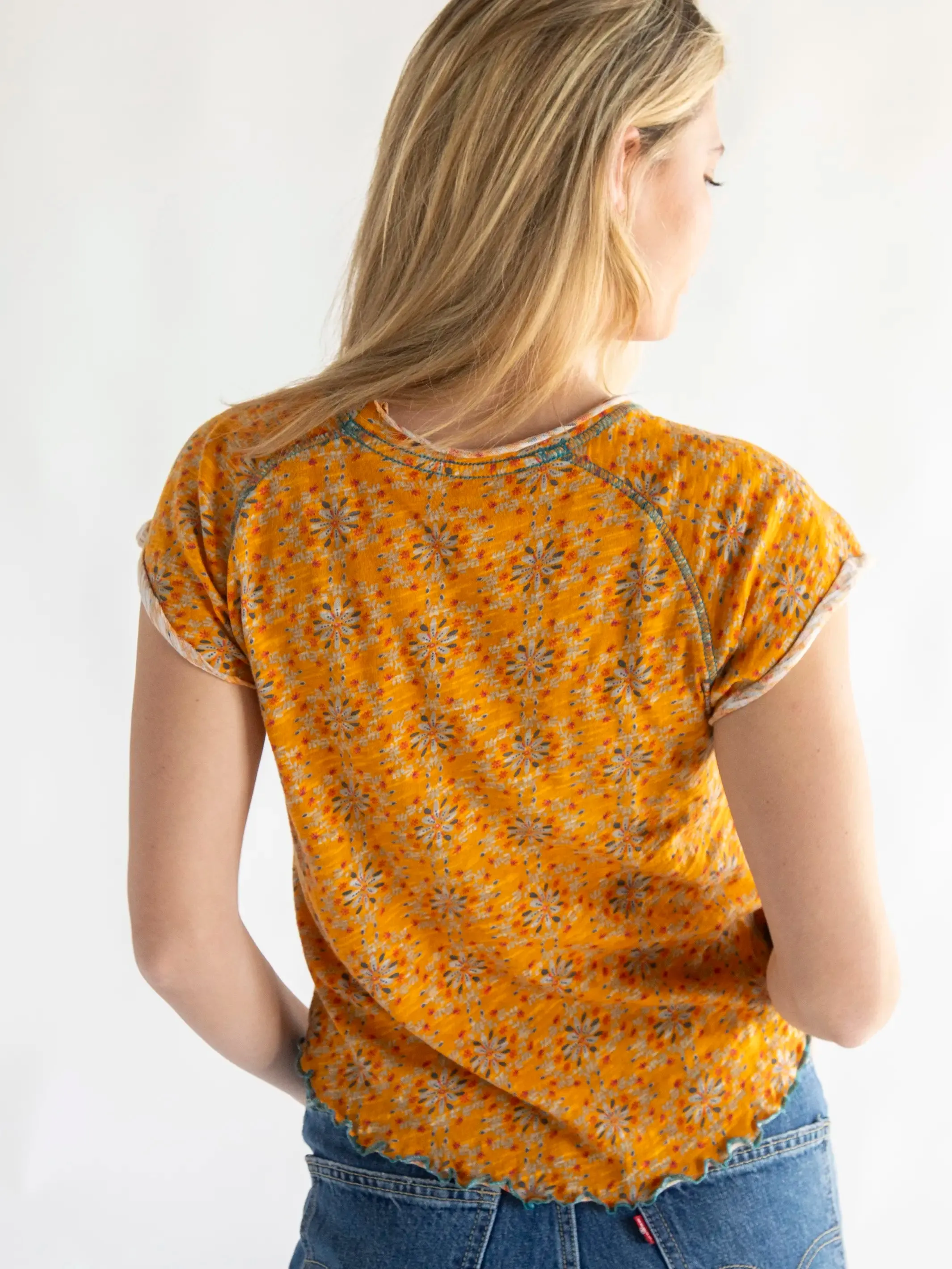 Lily Cotton Short Sleeve Tee Shirt - Yellow Medallion