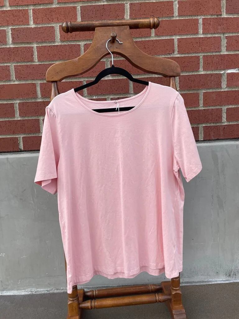 (XL) Basic Comfy T-Shirt